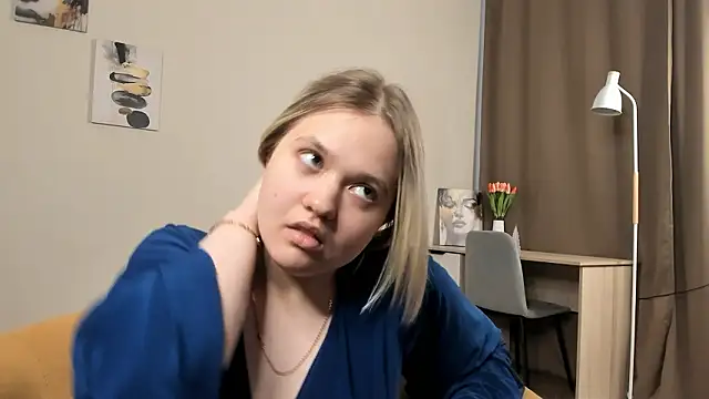 KeenaFiggのライブXXXチャット