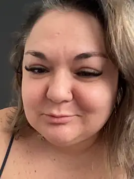 MikyVesela Adlı Modelin Canlı XXX Sohbeti