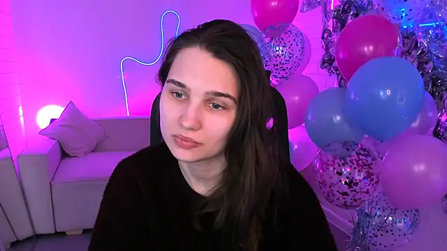 TessaMill Adlı Modelin Canlı XXX Sohbeti