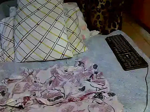 Queen_petite_ – Live XXX-chat