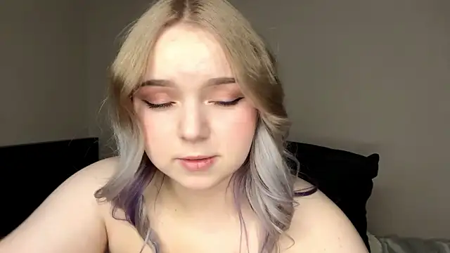 دردشة ZaraCreedon الجنسية المباشرة