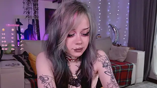 Czat XXX na żywo – Lollyshy