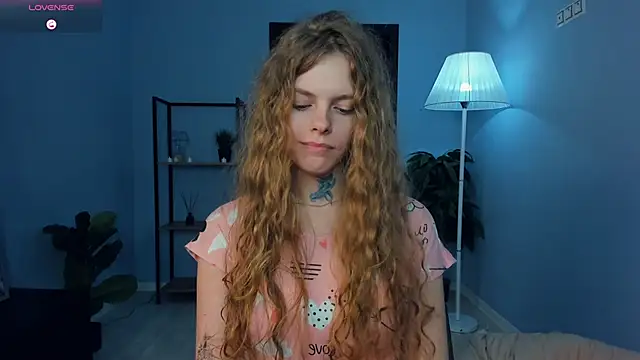 XXX chat uživo modela RayaNenlia