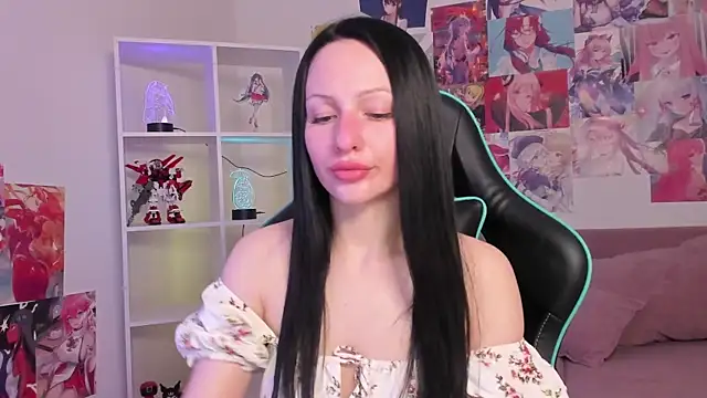 XXX chat uživo modela NaomiBlakes