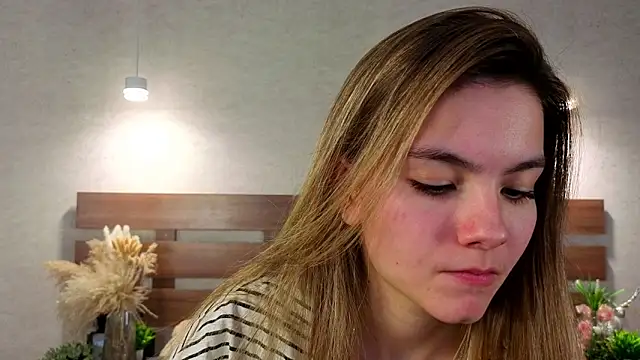 MargieDavidson Adlı Modelin Canlı XXX Sohbeti