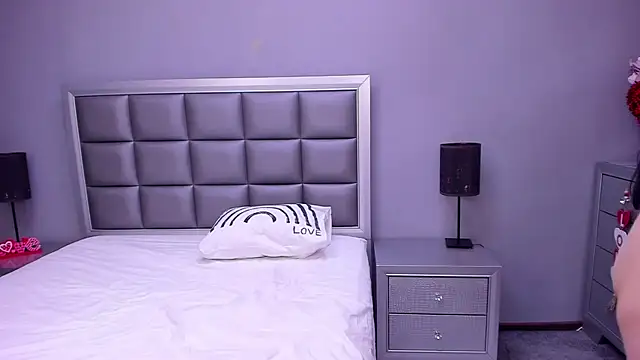 HellennSweet Chat XXX live