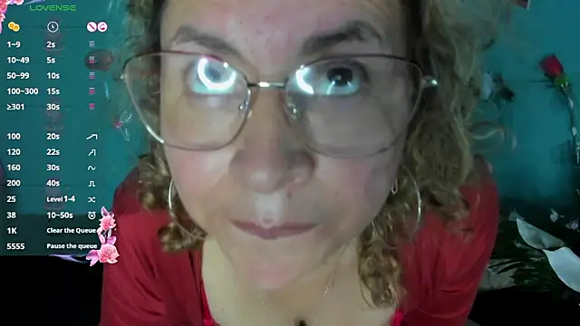 Chatroom XXX en direct de SheraHadee