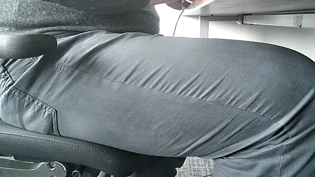 69bezfleku élő XXX-chatje