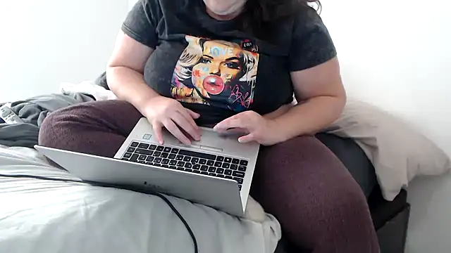 sweeti_Em Webcam Show