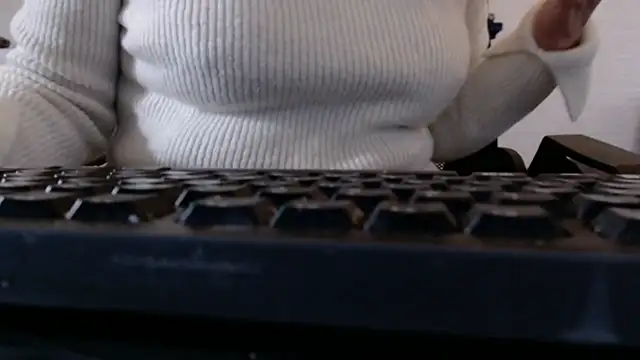 missdesinl Adlı Modelin Canlı XXX Sohbeti