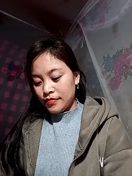 Alice-567 Adlı Modelin Canlı XXX Sohbeti