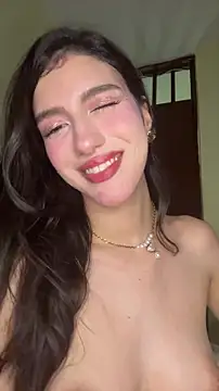 Emily-hottson 现场XXX聊天