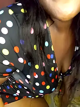 Chatroom XXX en direct de BigBootyBitch96