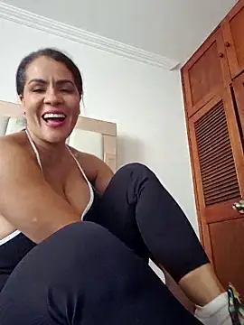 karla-bruni – Naživo XXX chat