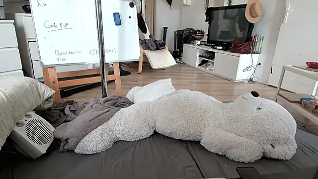 CeriseLapine Adlı Modelin Web Kamerası Şovu