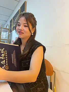 Efangfang 在線直播表演