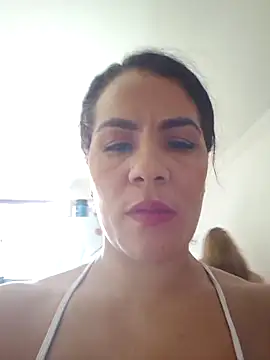 karla-bruni live XXX chat