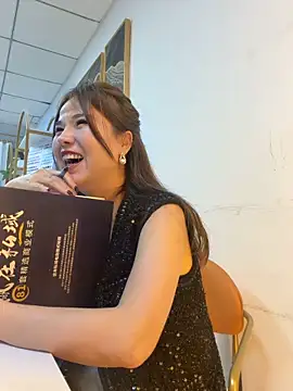 Efangfang 网络视讯表演