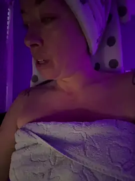 MiraKisss' Webcam Show