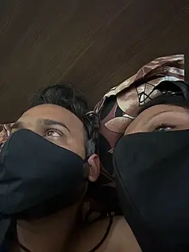 indianshycouple élő XXX-chatje