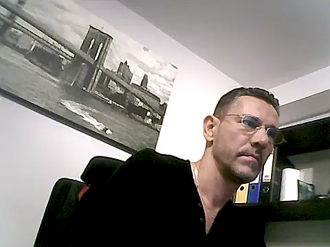 mastercharisma35's Live XXX Chat