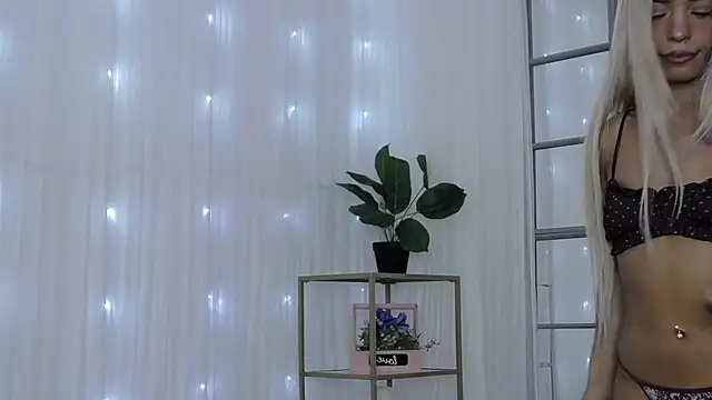 SarahRaynex Live XXX-chat