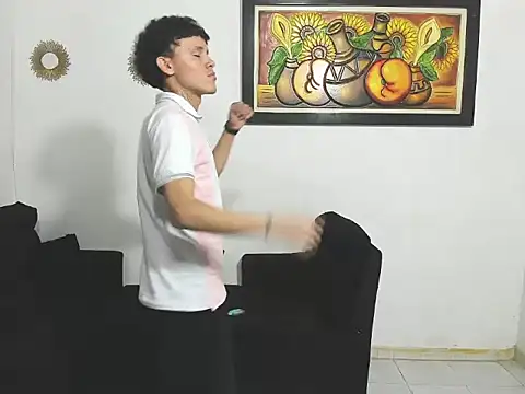 estremehotsex webkamerás műsora