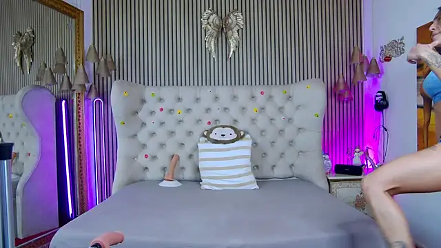 PlayfulShow élő XXX-chatje