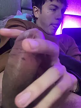 NaytonFreeman: διαδικτυακό σόου στην κάμερα