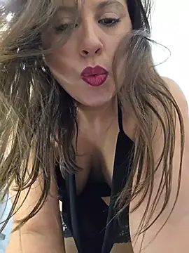 GatitaXD27's Live XXX Chat