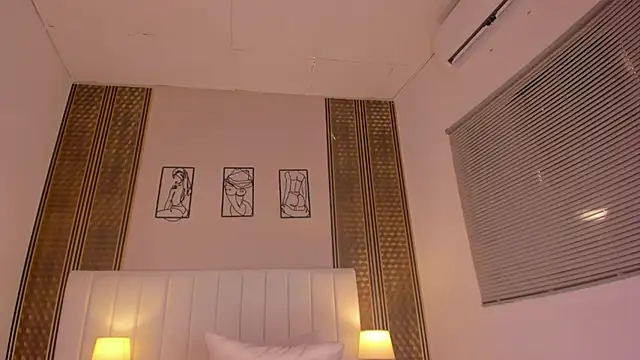 zoe_sky_'s Live XXX Chat