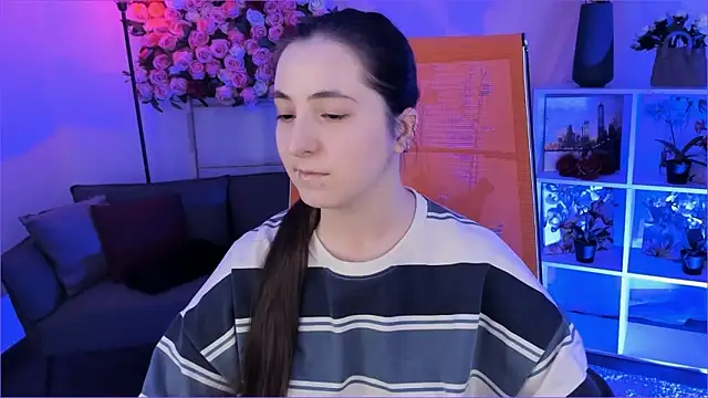 VirtuallVoyant's Live XXX Chat