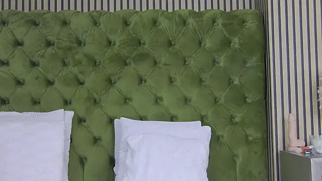 LunaHart élő XXX-chatje