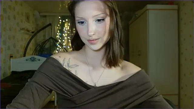 RuxaShade Adlı Modelin Canlı XXX Sohbeti