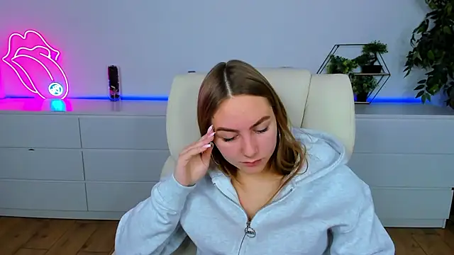 MilaAddams – Kamerová šou