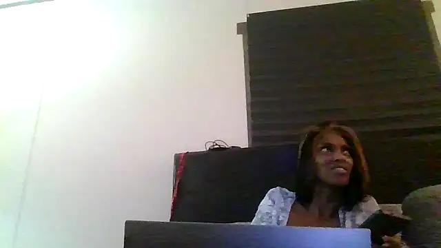 Her_ForbiddenGarden's Live XXX Chat