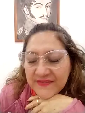 JULIETA_21- Adlı Modelin Canlı XXX Sohbeti