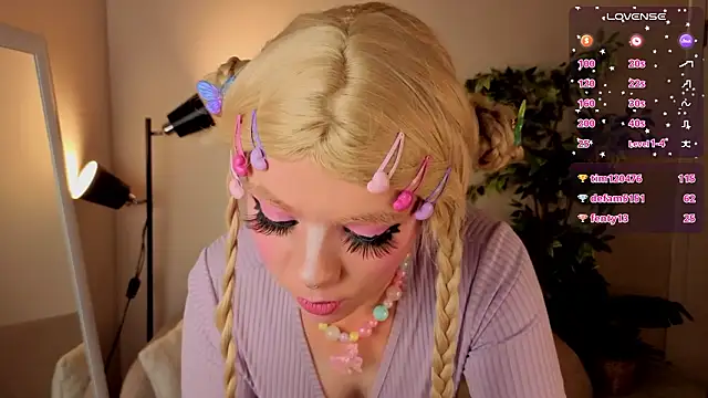 Waifu_Ketrin 现场XXX聊天