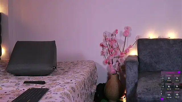 Chat +18 de kathieandpovcock1 ao vivo