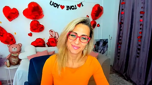 MuseOfStage Adlı Modelin Canlı XXX Sohbeti