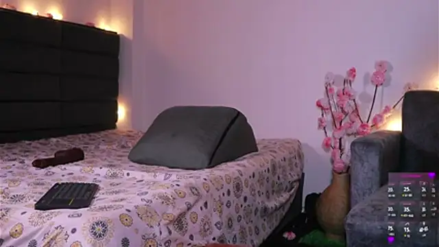 kathieandpovcock1's Live XXX Chat