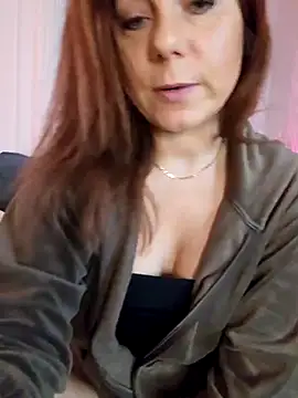 AngelaDesires – Naživo XXX chat