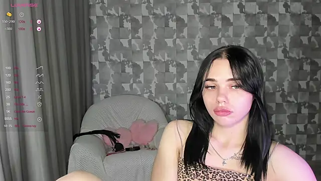 Chat +18 de Kseni_a ao vivo