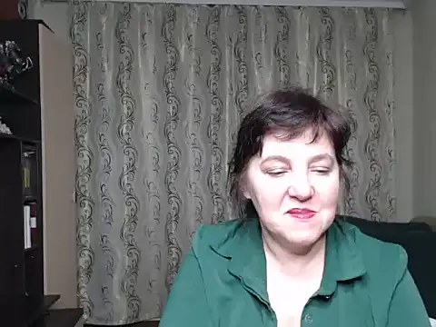 Illusionq Adlı Modelin Canlı XXX Sohbeti