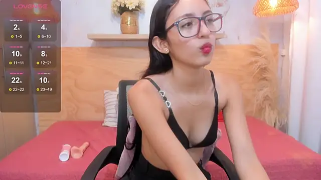 Lasira_Thill: онлайн-секс-чат