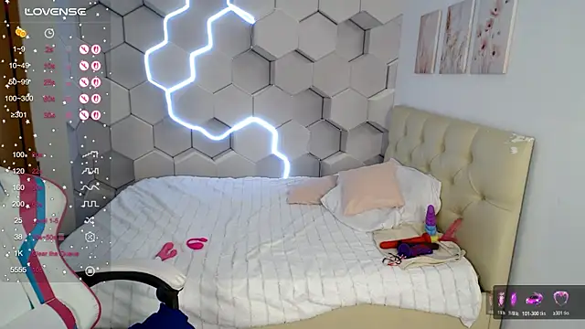 aliicemeow's Webcam Show