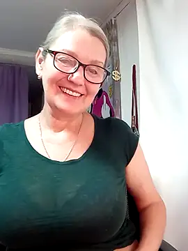 irinamaux 即時 XXX 聊天