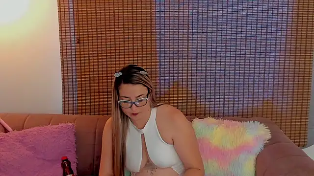 ariana_cross live XXX chat