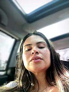 melanny10: διαδικτυακό σόου στην κάμερα