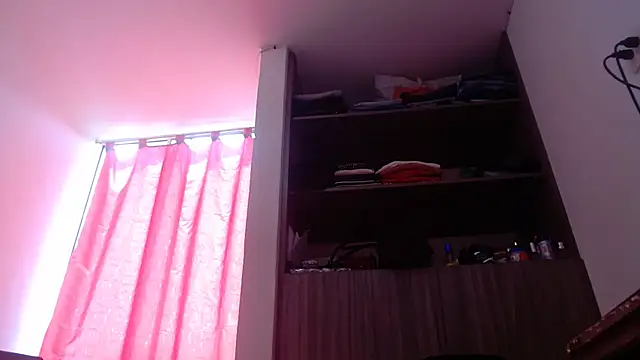 Онлайн чат XXX nicolle_milf1978